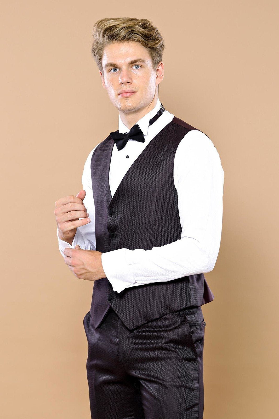 4535 Burgundy Self-Patterned Tuxedo