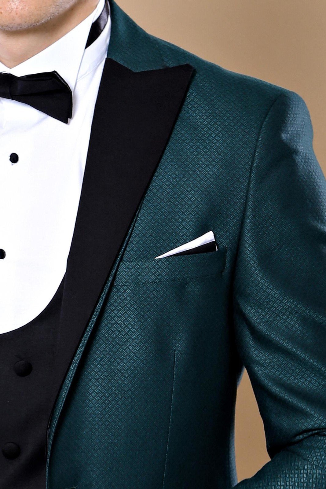 4466 Green Self-Patterned Tuxedo